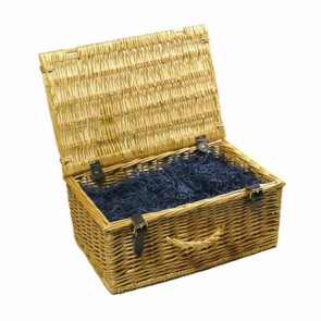 Standard traditional wicker hamper (up to 14 items)